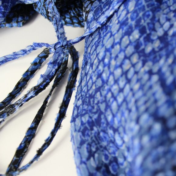 ELIE TAHARI Zeina floral and Snake Print Blouson Sleeve Blouse top blue Sz M - Picture 10 of 12